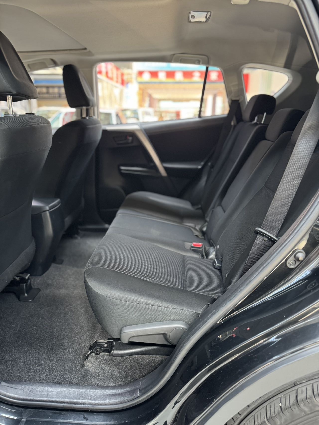 Toyota RAV4 2015 imagen de coche #8