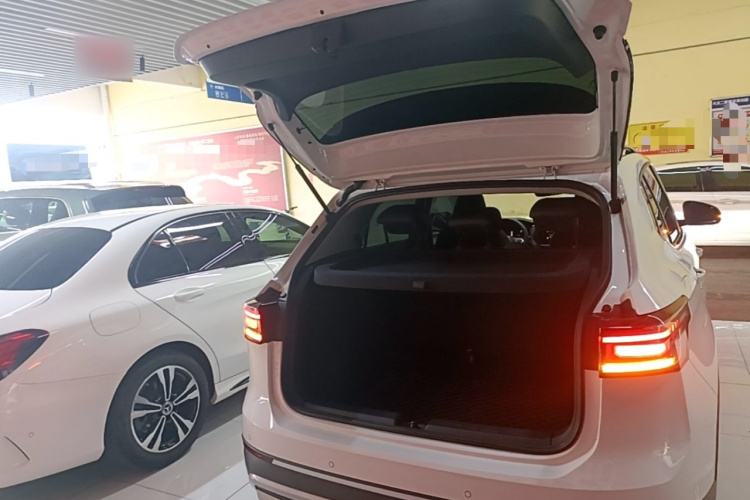 Volkswagen Tharu 2025 car image #19