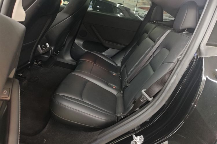 Tesla Model Y 2023 #17 Tesla Model Y 2023 car image #17