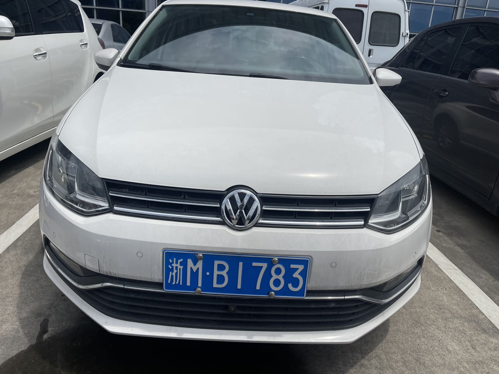 Volkswagen Polo 2016 car image #2