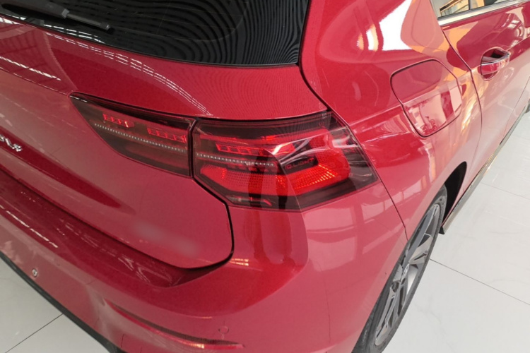 Volkswagen Golf 2022 imagen de coche #8