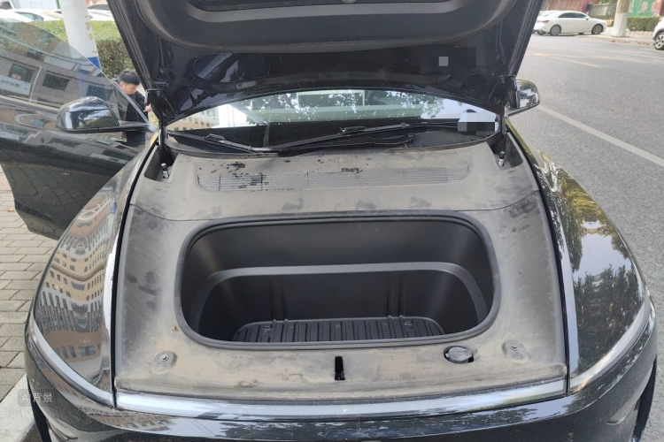 Tesla Model Y 2025 #22 Tesla Model Y 2025 صورة سيارة #22
