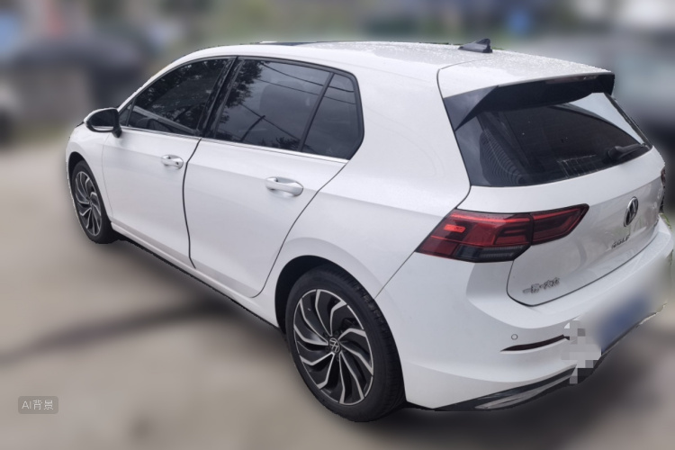 Volkswagen Golf 2023 car image #5