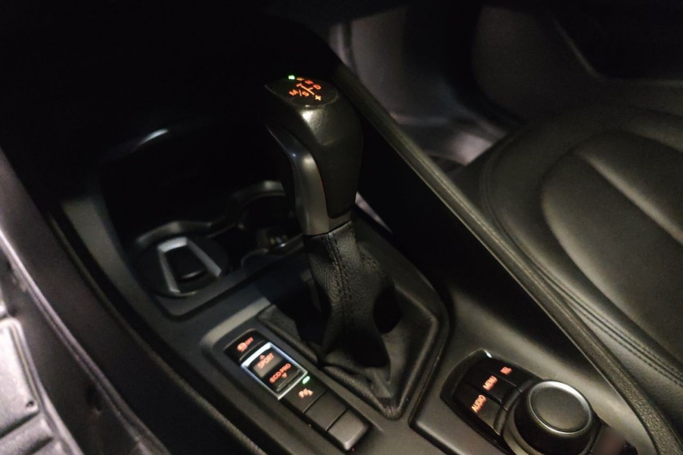 BMW X1 2017 #18 BMW X1 2017 car image #18