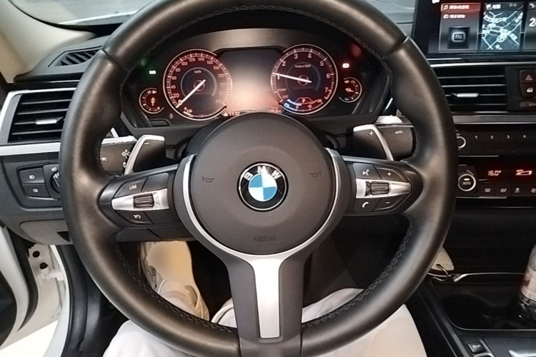 BMW 3 Series 2019 #11 BMW 3 Series 2019 car image #11
