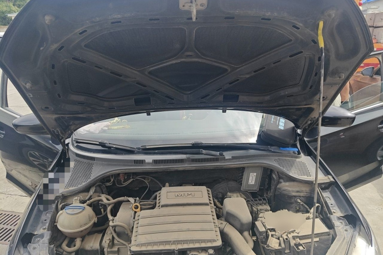 Volkswagen Santana 2015 car image #18
