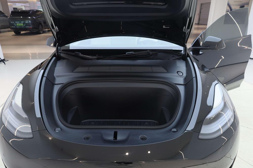 Tesla Model Y 2023 #27 Tesla Model Y 2023 car image #27