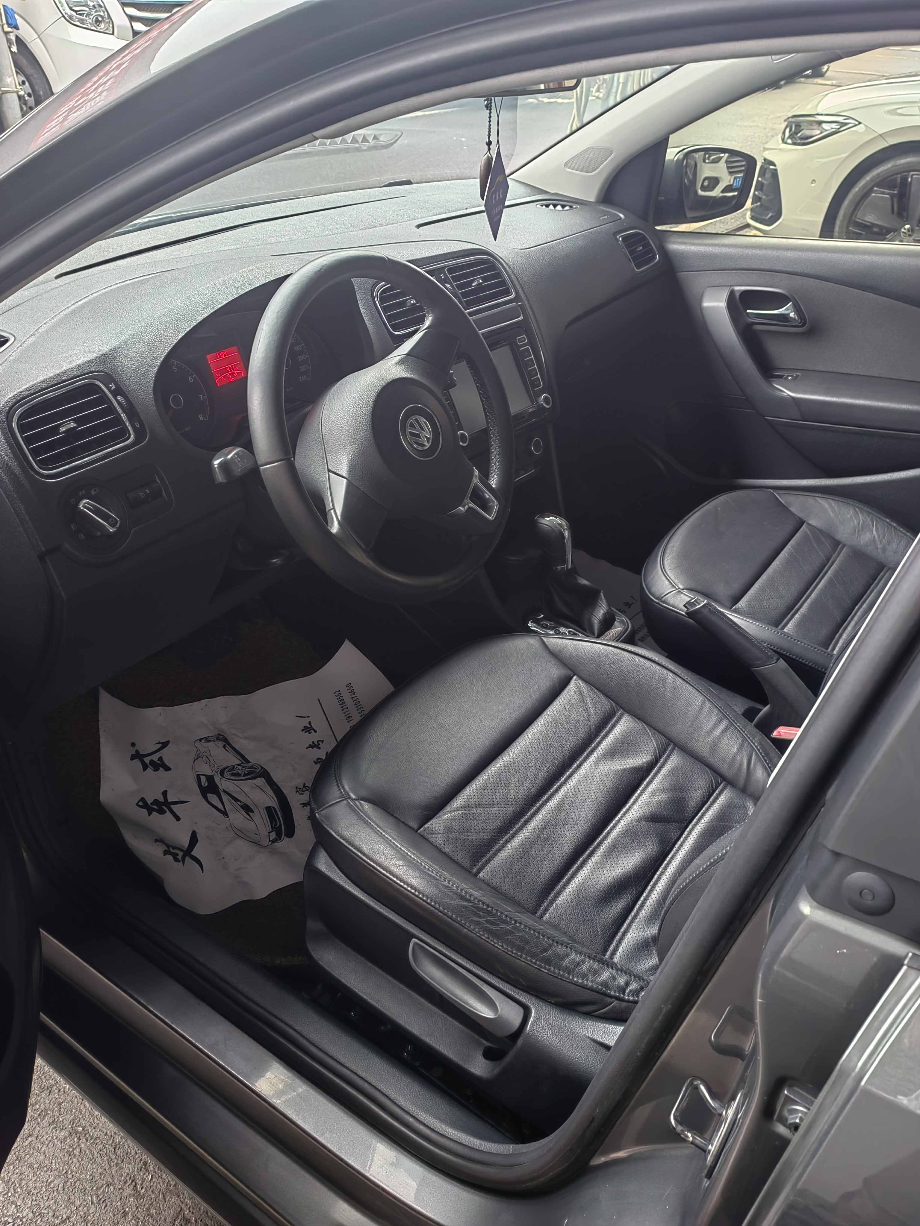 Volkswagen Polo 2012 imagen de coche #4