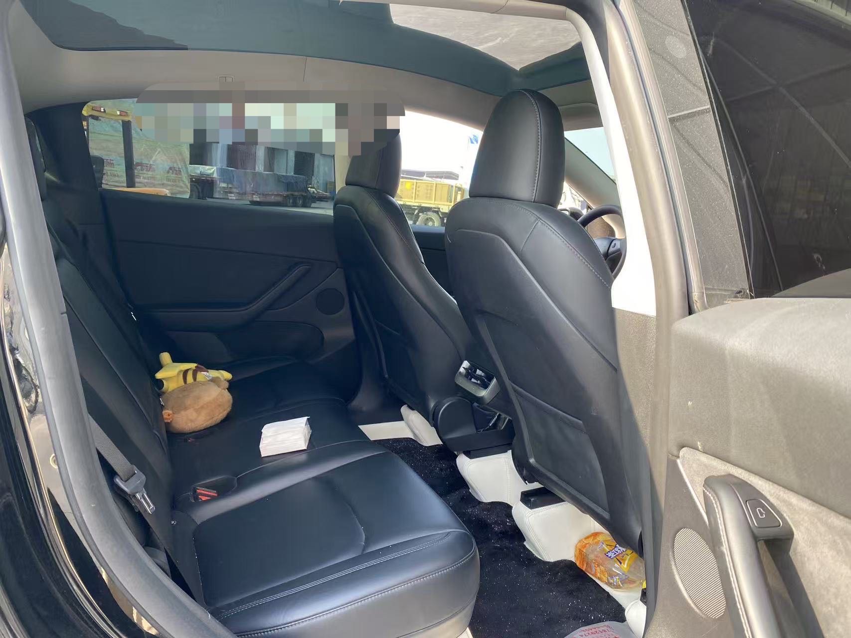 Tesla Model Y 2023 #3 Tesla Model Y 2023 car image #3