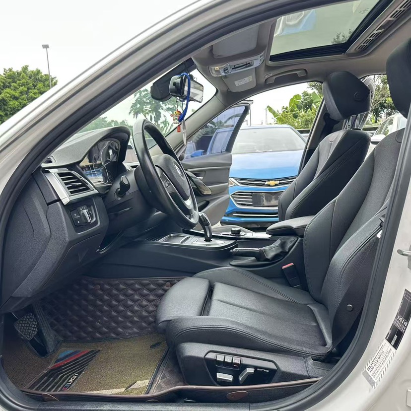 BMW 3 Series 2018 car image #4