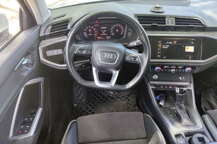 Audi Q3 2020 #11 Audi Q3 2020 car image #11