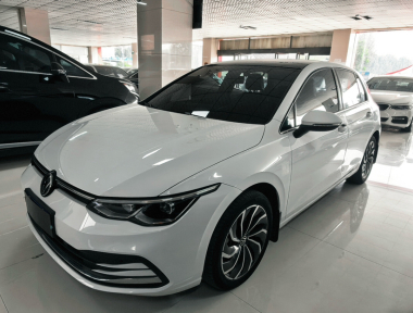 Volkswagen Golf 2023 car image 