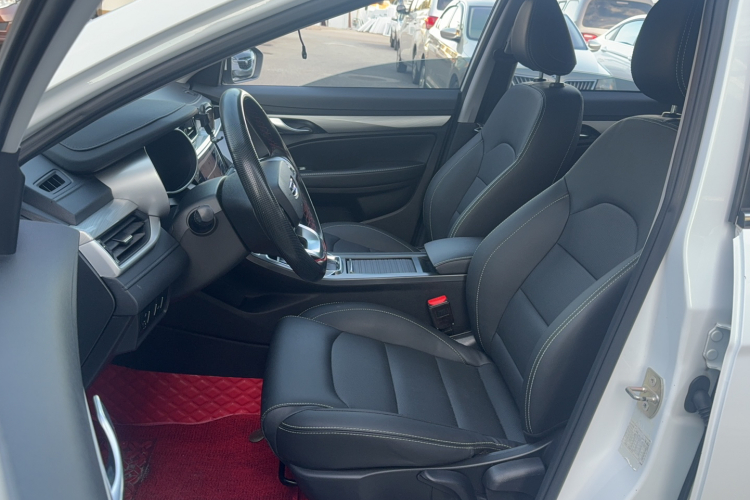 GEELY Emgrand 2020 car image #9