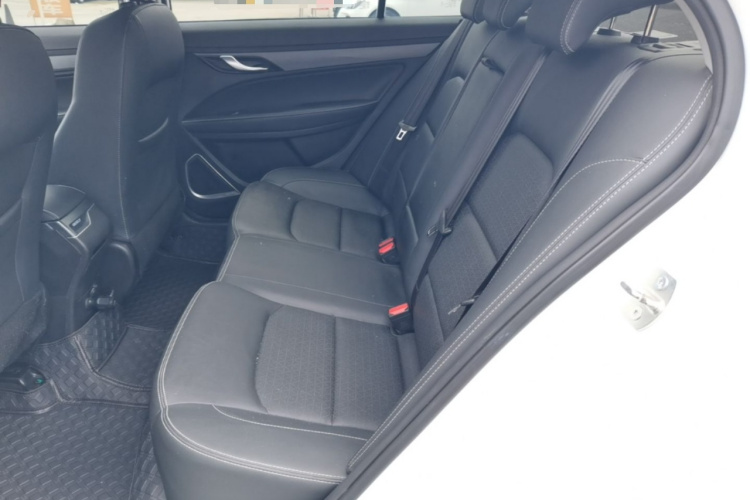 GEELY Emgrand 2021 immagine di auto #17