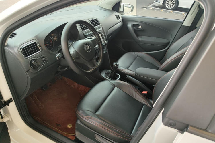 Volkswagen Polo 2016 #12 Volkswagen Polo 2016 car image #12