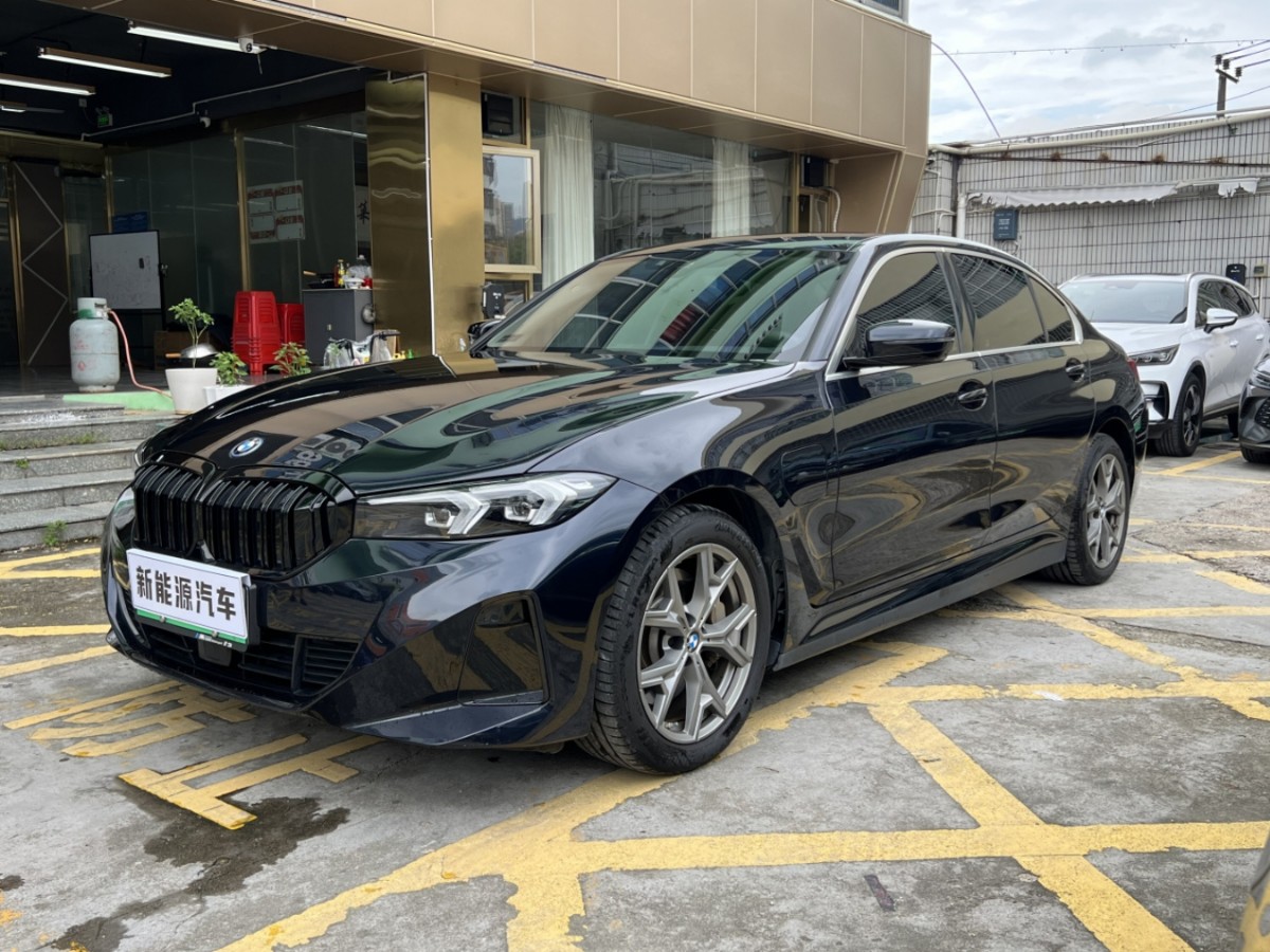 BMW i3 2025 car image 