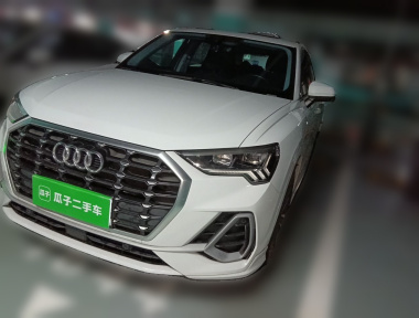 Audi Q3 2021 immagine di auto 