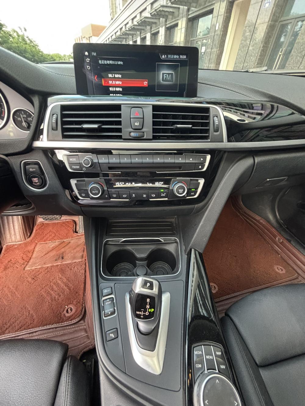 BMW 3 Series 2019 #14 BMW 3 Series 2019 car image #14