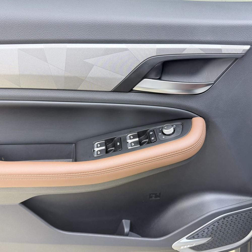 GEELY Vision X6 2021 immagine di auto #25