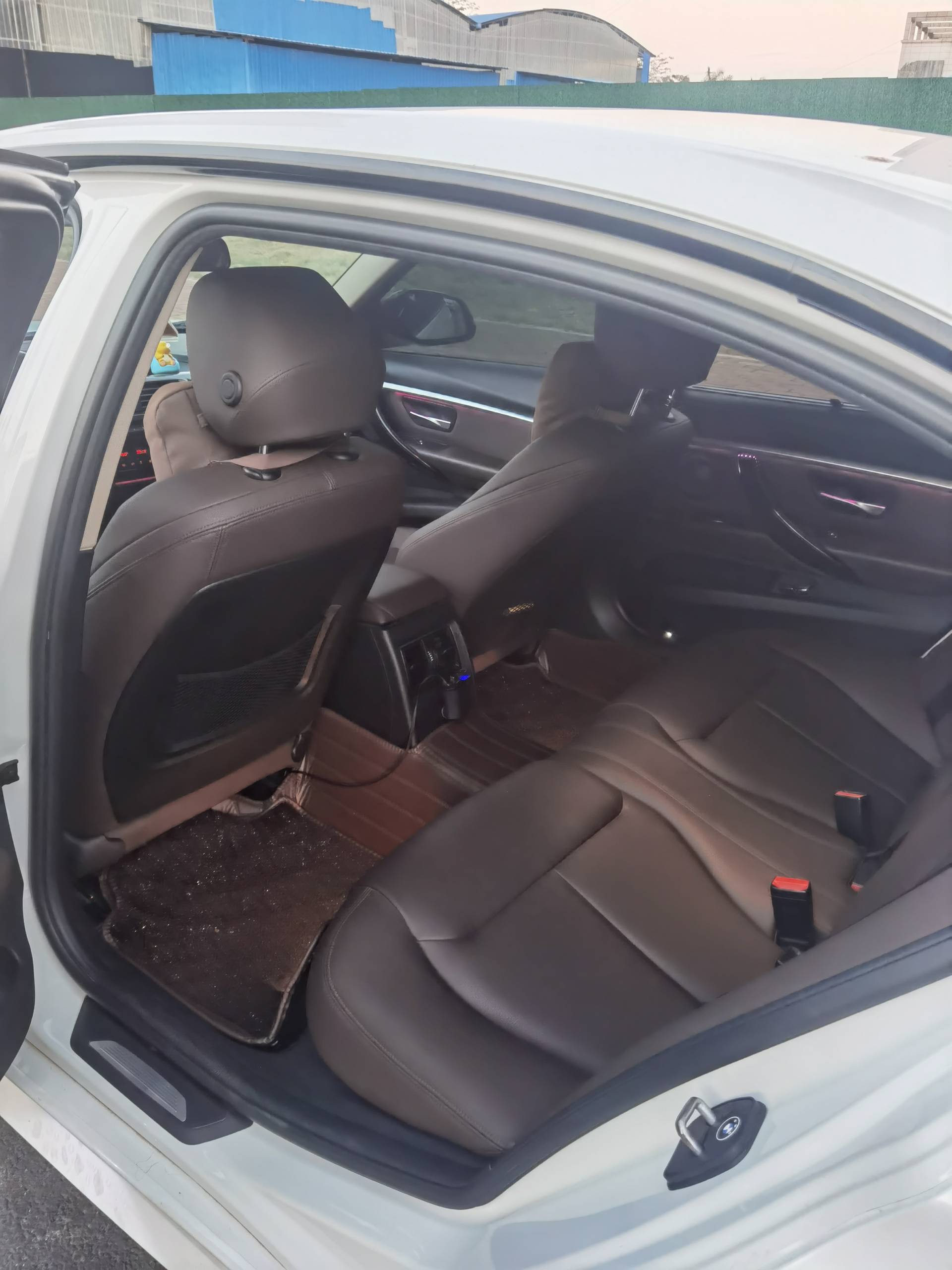 BMW 3 Series 2018 #7 BMW 3 Series 2018 immagine di auto #7