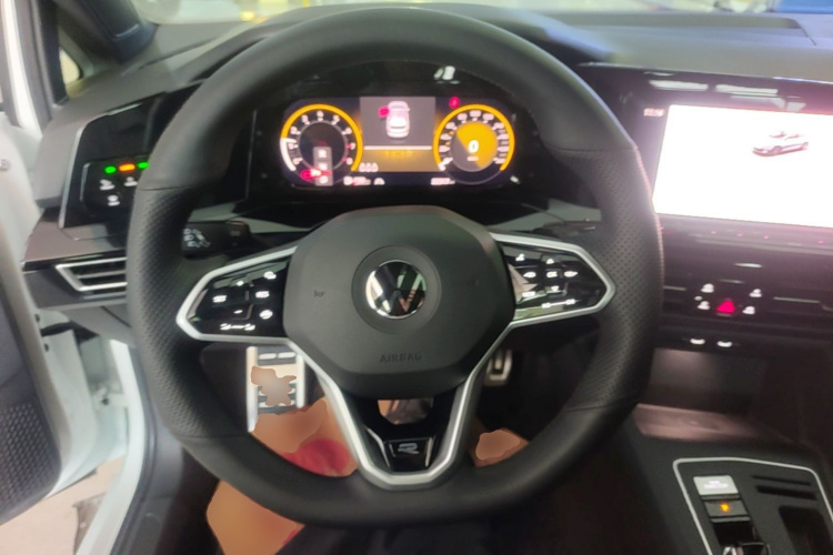 Volkswagen Golf 2023 imagem de carro #15