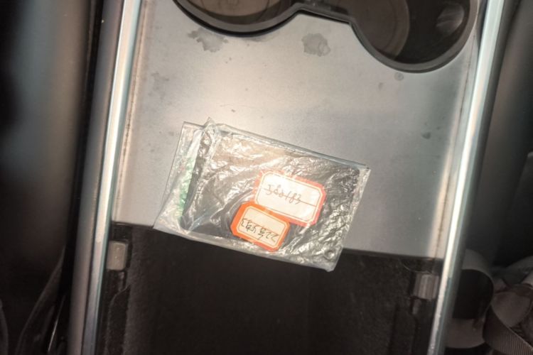 Tesla Model 3 2022 car image #9