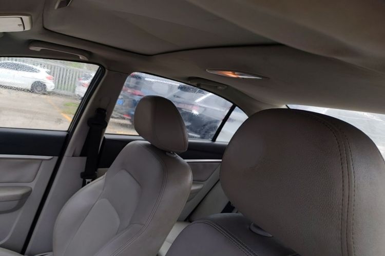 GEELY Emgrand 2014 car image #18