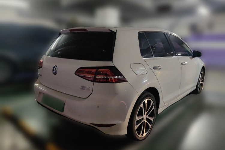 Volkswagen Golf 2016 car image #5