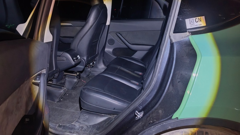 Tesla Model Y 2024 #4 Tesla Model Y 2024 car image #4