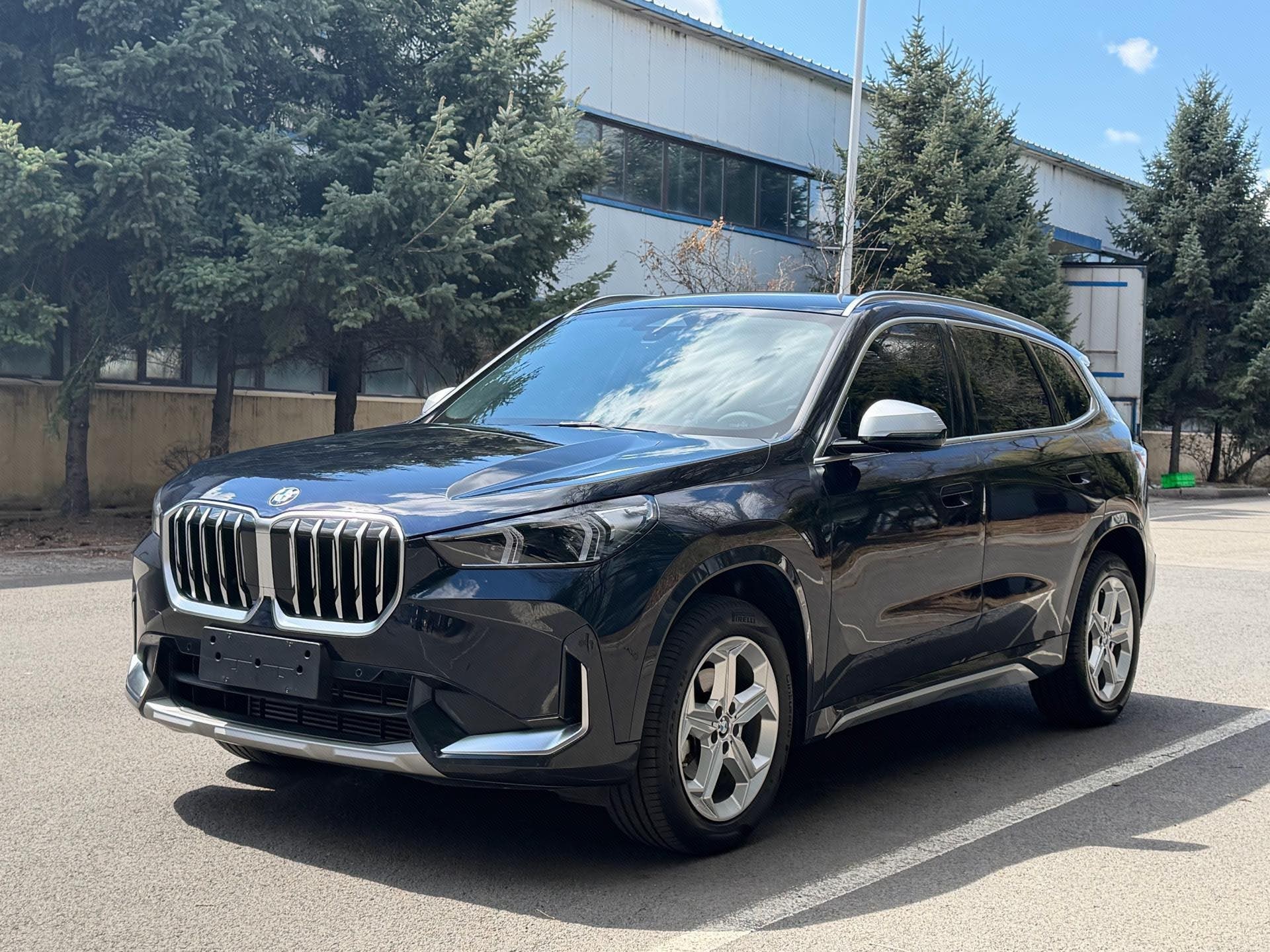 BMW X1 2023 BMW X1 2023 car image