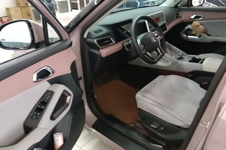 BYD YuanUP 2024 #16 BYD YuanUP 2024 car image #16