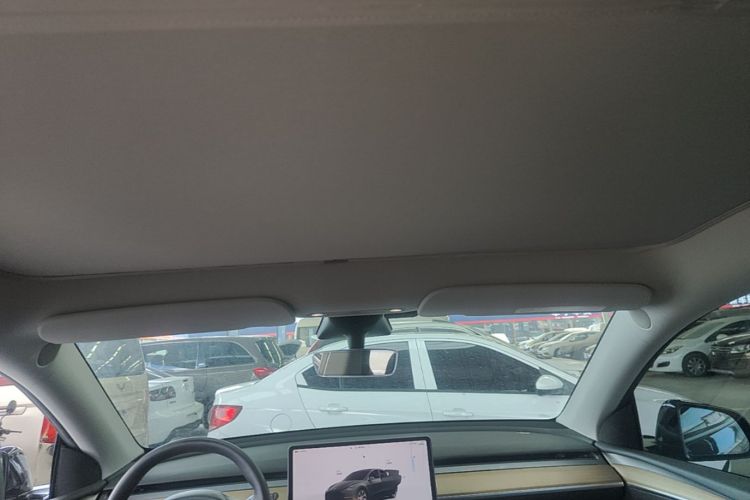 Tesla Model Y 2023 #18 Tesla Model Y 2023 car image #18