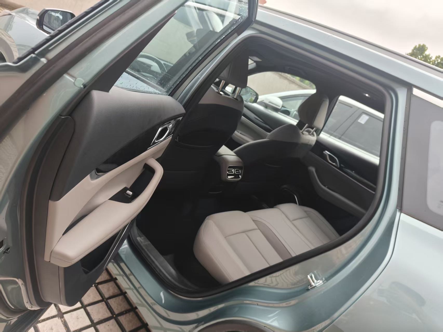 GEELY Boyue L 2026 car image #4