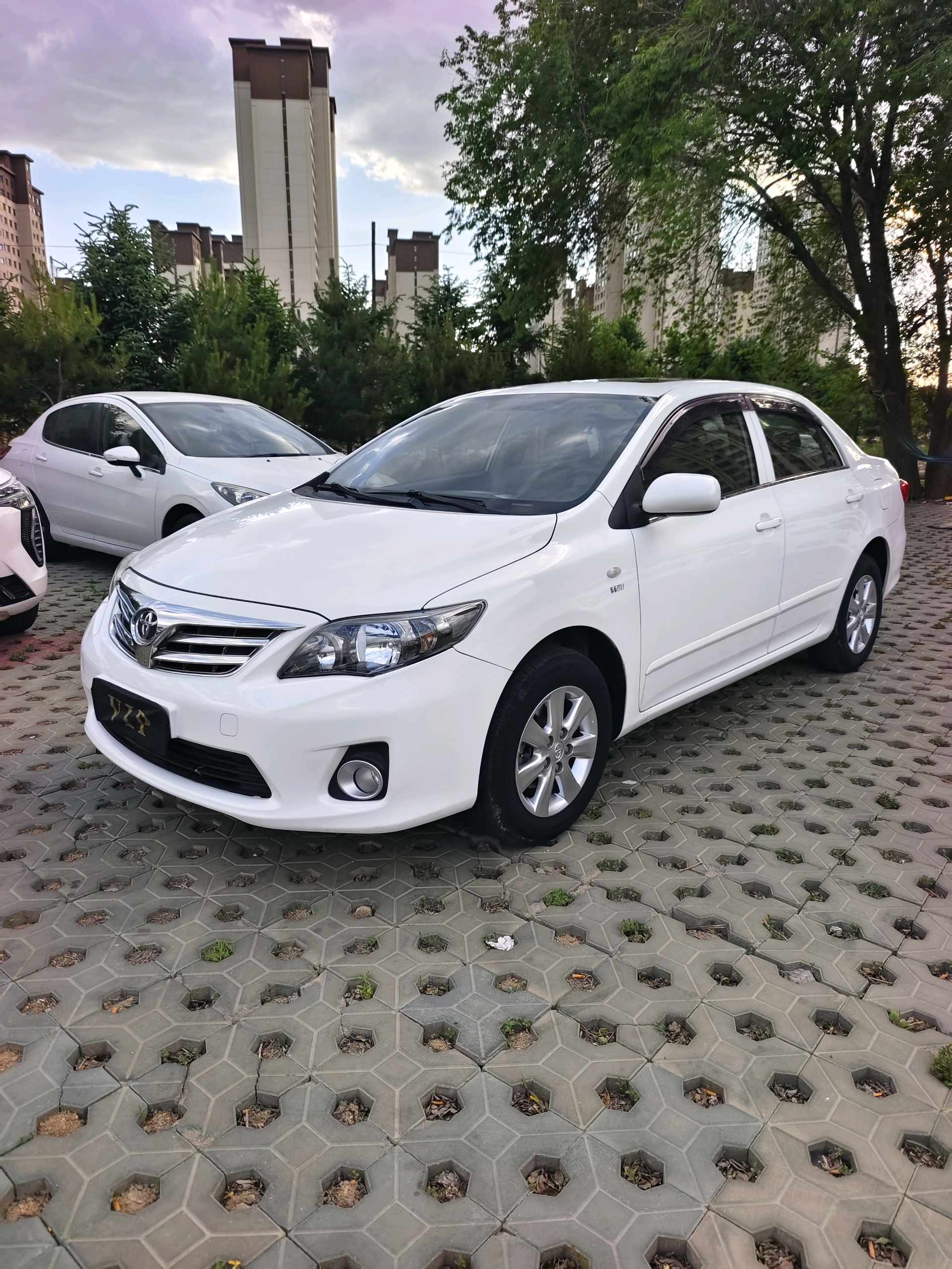 Toyota Corolla 2013 Toyota Corolla 2013 car image