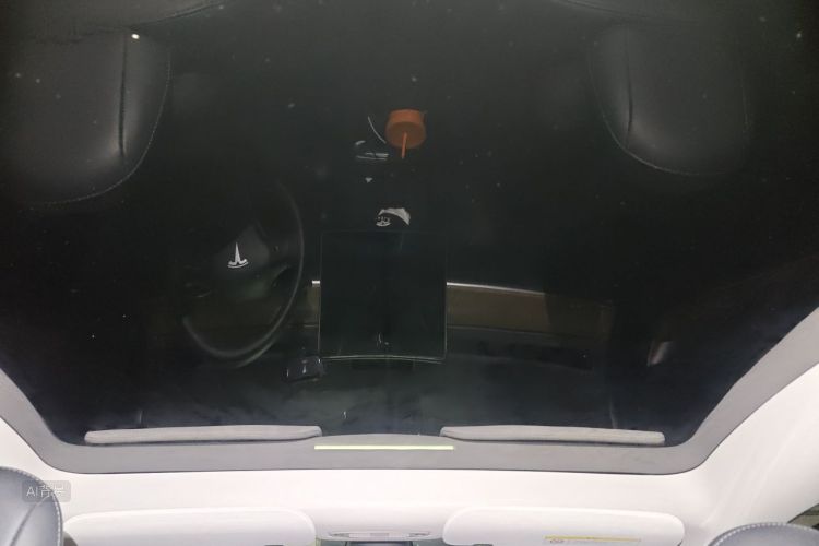 Tesla Model Y 2021 immagine di auto #20