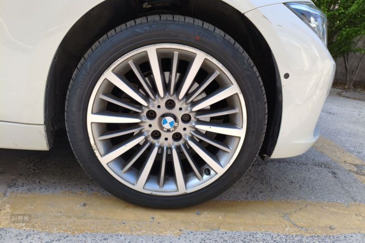 BMW 3 Series 2018 #9 BMW 3 Series 2018 car image #9