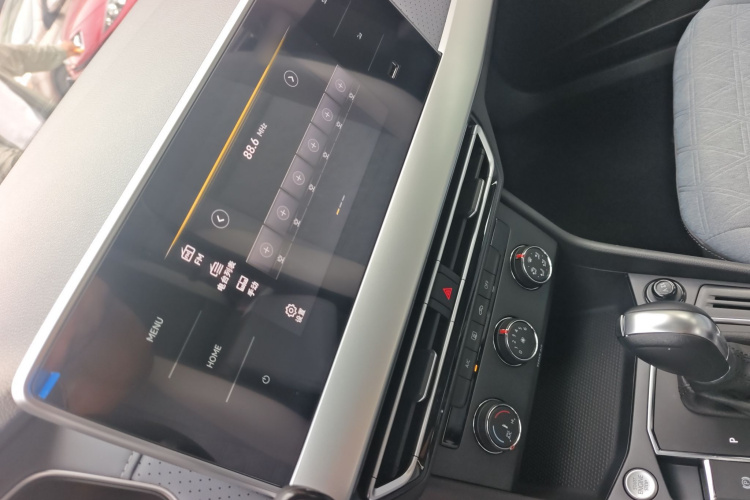 Volkswagen Lavida 2026 car image #23