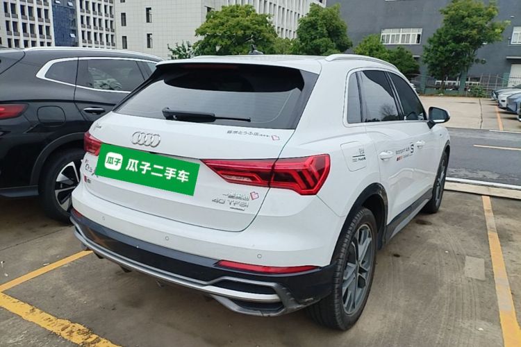 Audi Q3 2020 car image #7