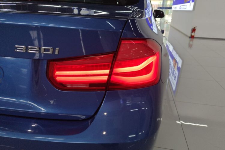 BMW 3 Series 2016 car image #8