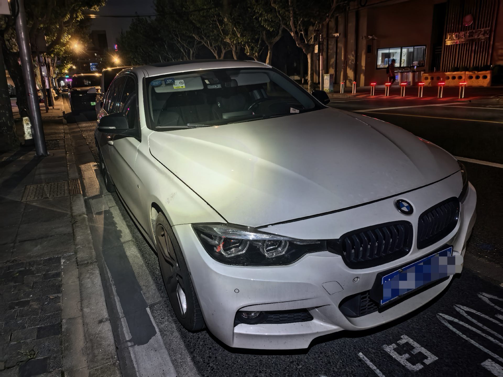 BMW 3 Series 2018 car image #2