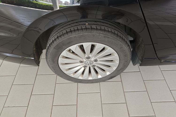 Volkswagen Lavida 2019 car image #10