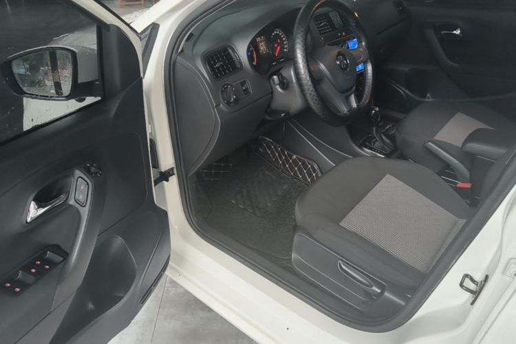 Volkswagen Polo 2017 #16 Volkswagen Polo 2017 car image #16