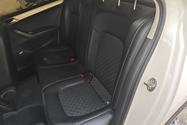 Skoda Rapid 2018 #17 Skoda Rapid 2018 image de voiture #17