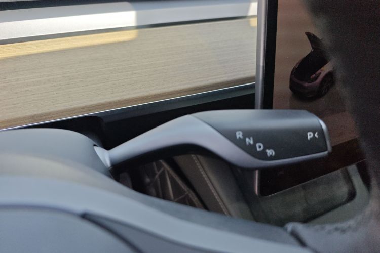 Tesla Model Y 2023 #14 Tesla Model Y 2023 immagine di auto #14