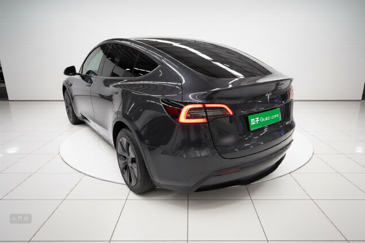Tesla Model Y 2024 #5 Tesla Model Y 2024 car image #5