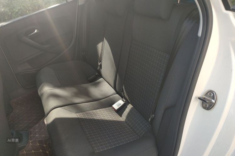 Volkswagen Polo 2016 car image #19