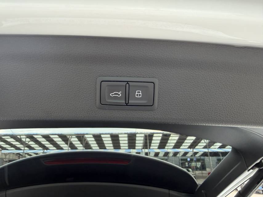 Audi Q3 2023 car image #15