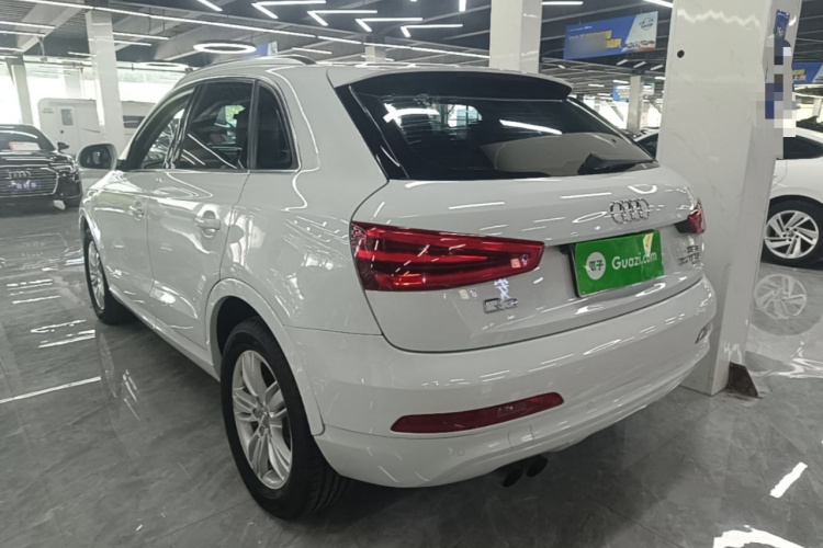 Audi Q3 2016 car image #5