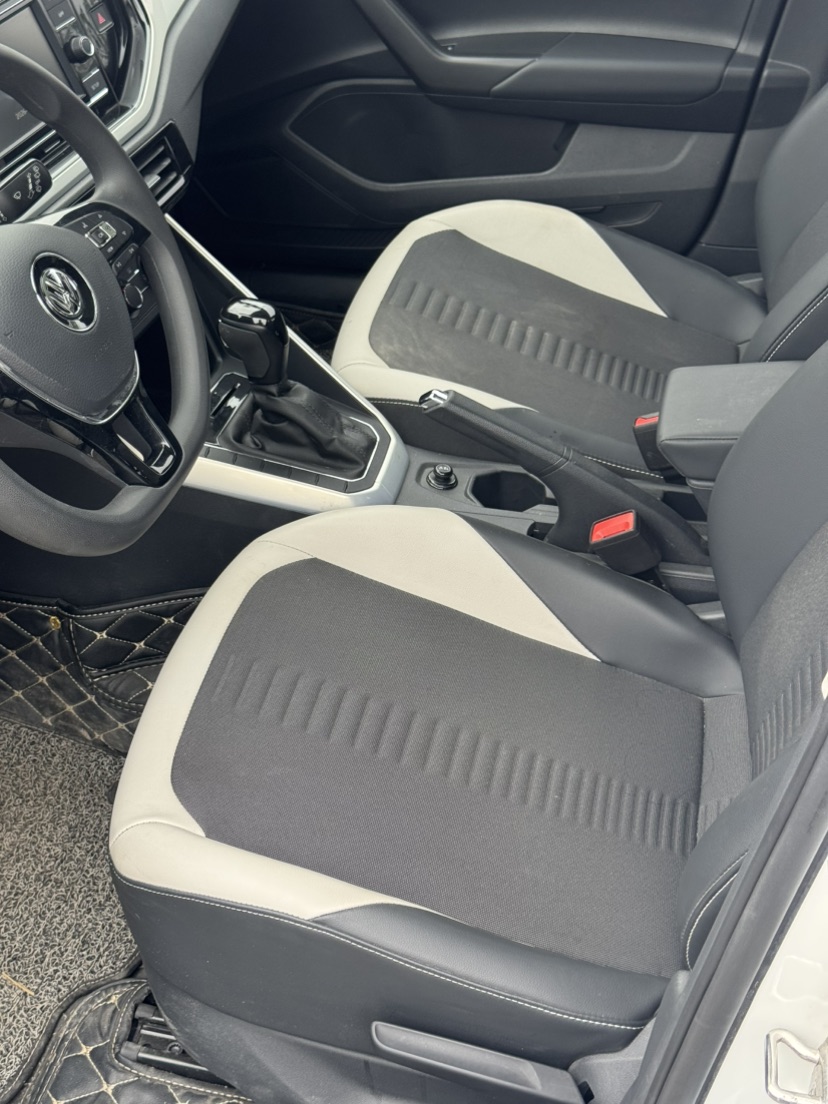 Volkswagen Polo 2021 car image #9