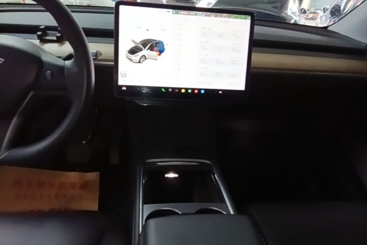 Tesla Model Y 2021 #13 Tesla Model Y 2021 car image #13